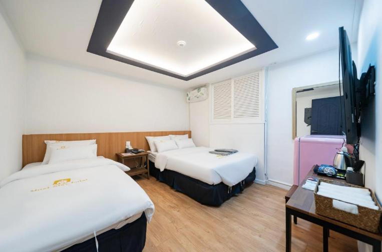 Must Mokdong Hotel